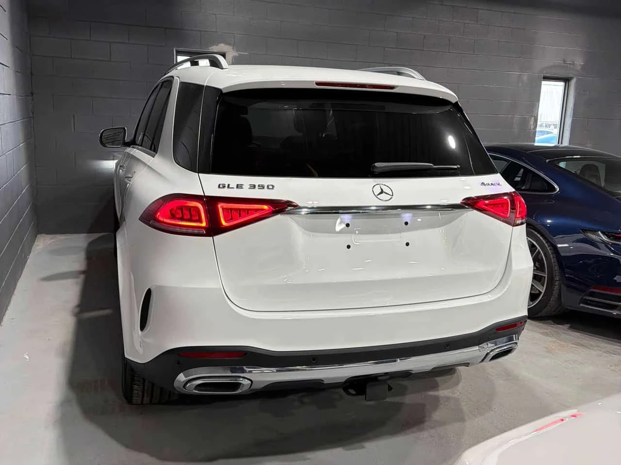 Mercedes-Benz GLE 350 * CARFAX * Дистроник * Burmester * Хед-ъп * , снимка 4 - Автомобили и джипове - 54014880