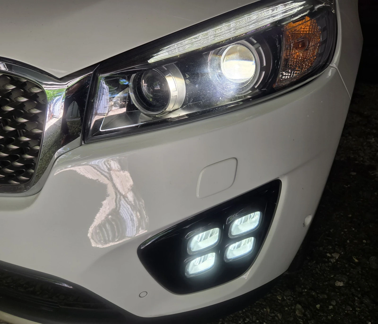 Kia Sorento FULL 2.2CRDI PLATINIUM 4x4 FACELIFT WAZE CARPLAY , снимка 17 - Автомобили и джипове - 54656754