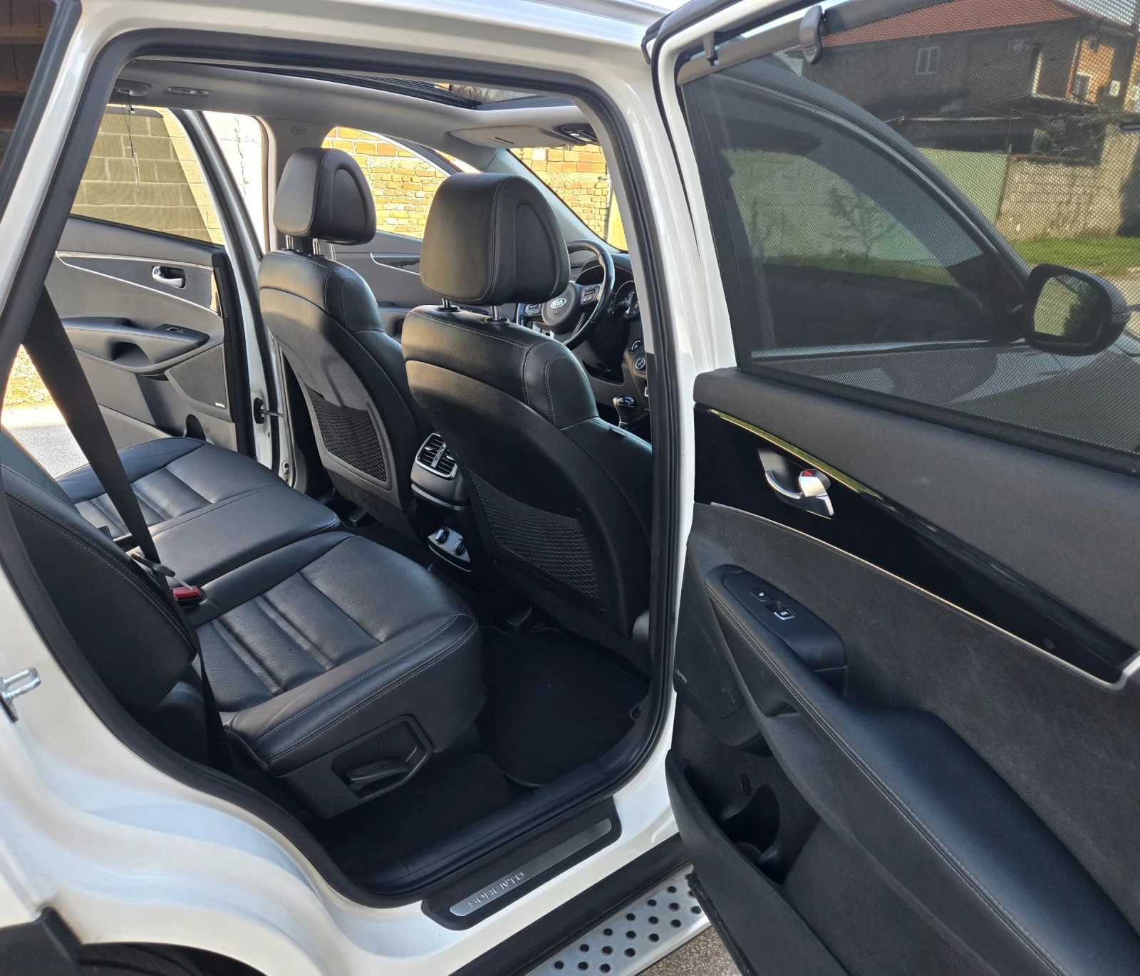 Kia Sorento FULL 2.2CRDI PLATINIUM 4x4 FACELIFT WAZE CARPLAY , снимка 9 - Автомобили и джипове - 54305180