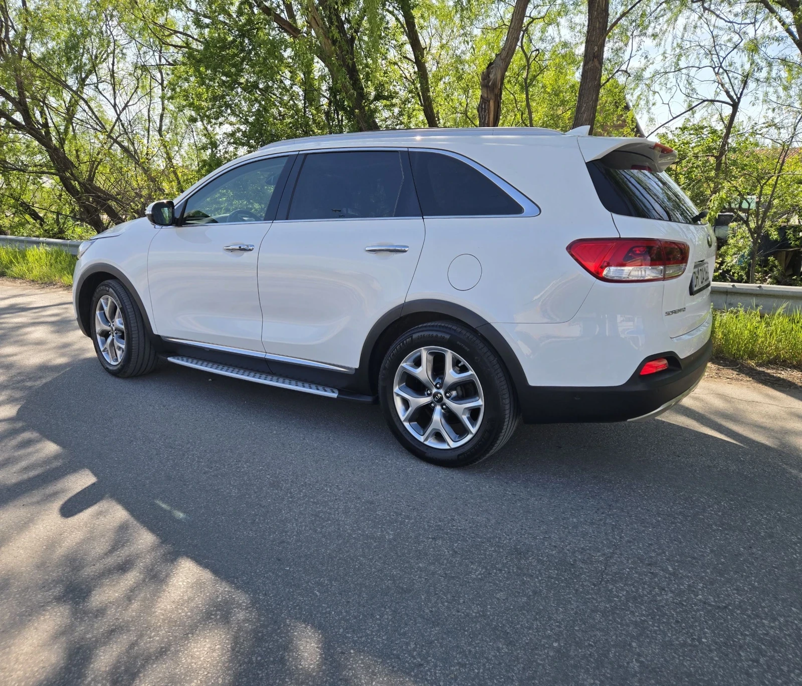 Kia Sorento FULL 2.2CRDI PLATINIUM 4x4 FACELIFT WAZE CARPLAY , снимка 4 - Автомобили и джипове - 54305180