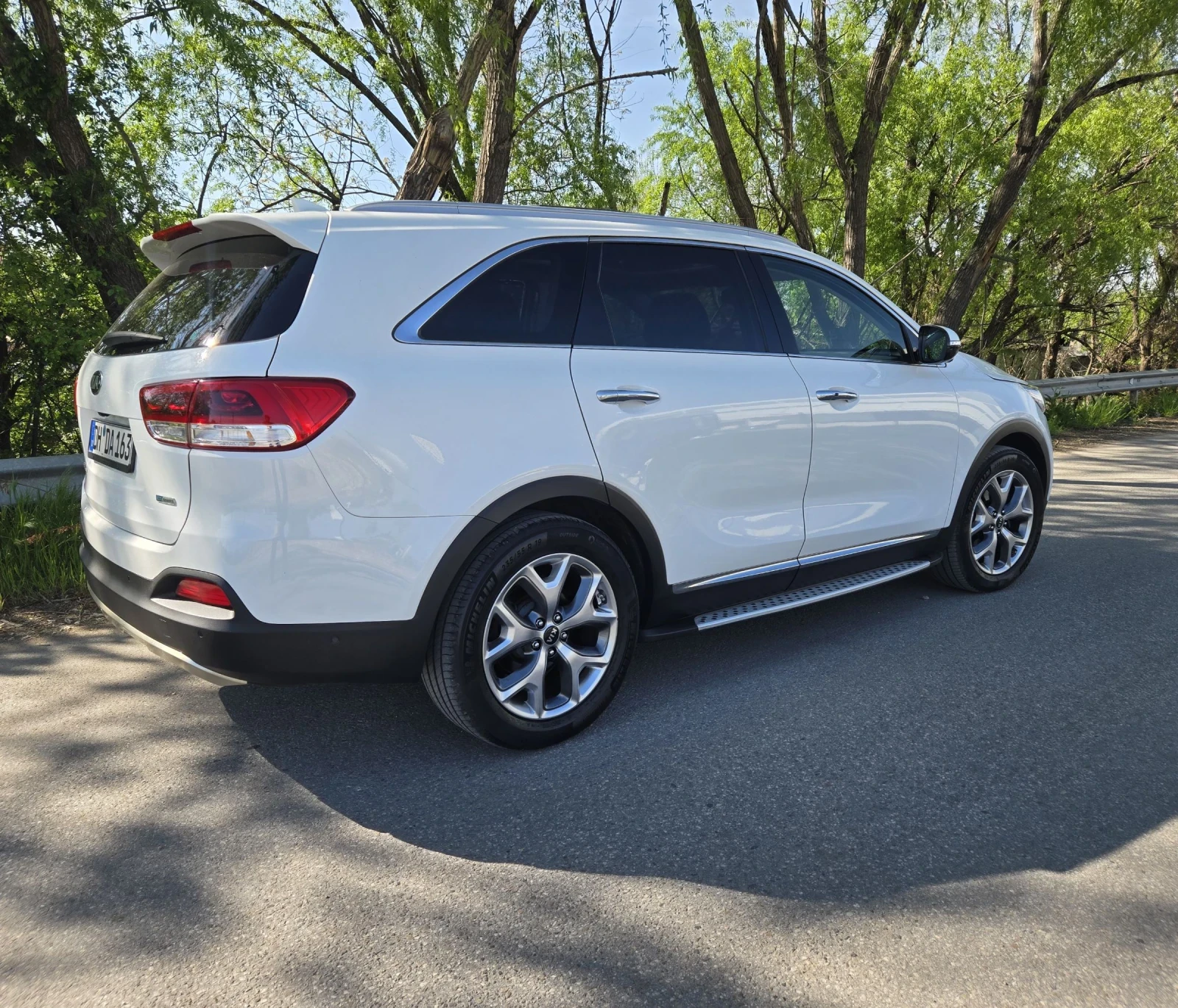 Kia Sorento FULL 2.2CRDI PLATINIUM 4x4 FACELIFT WAZE CARPLAY , снимка 2 - Автомобили и джипове - 54305180