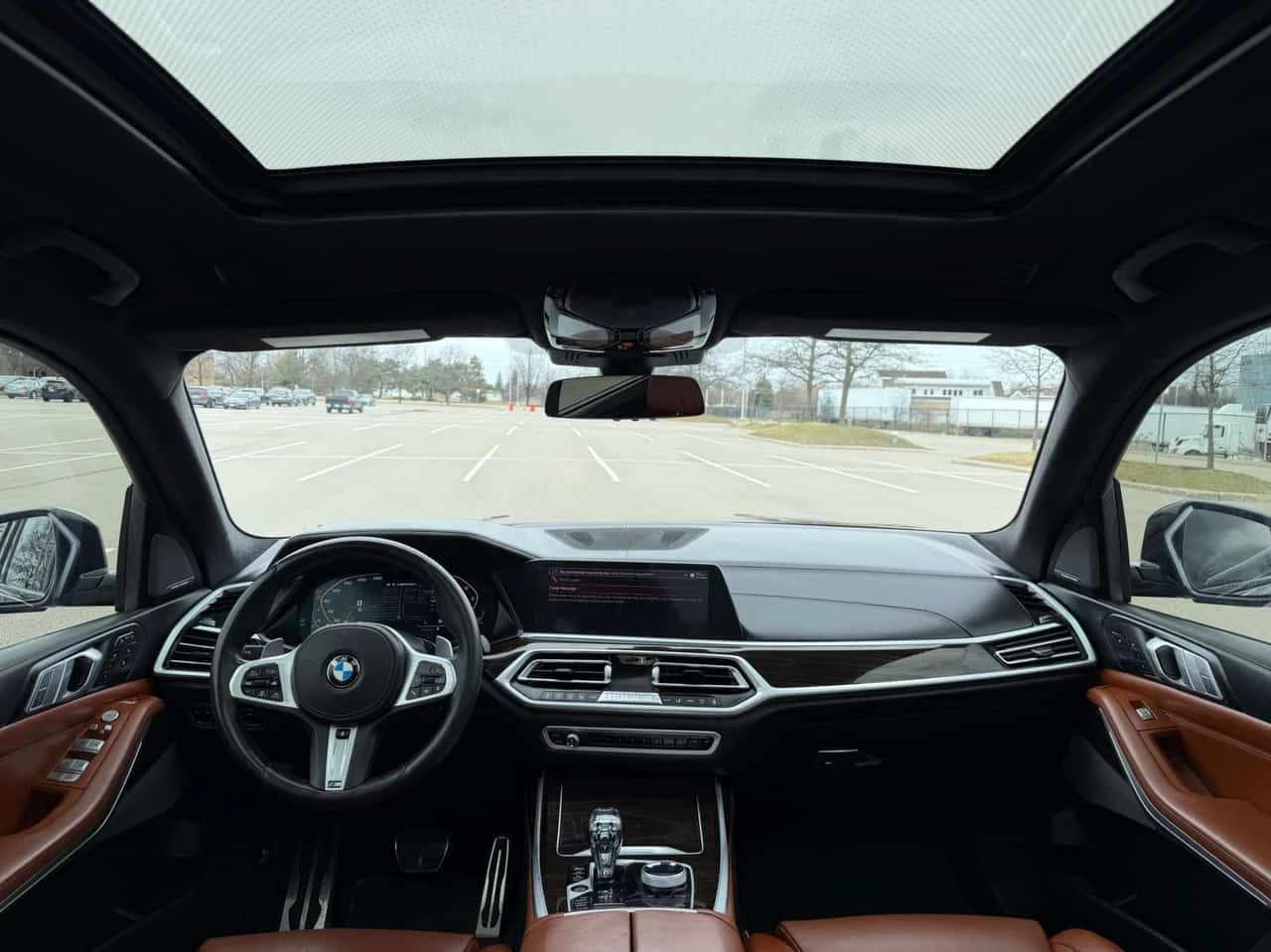 BMW X7 M50i| DISTRONIC| LASER| 360| SKY LOUNGE| SWAROVSKI, снимка 17 - Автомобили и джипове - 54597931