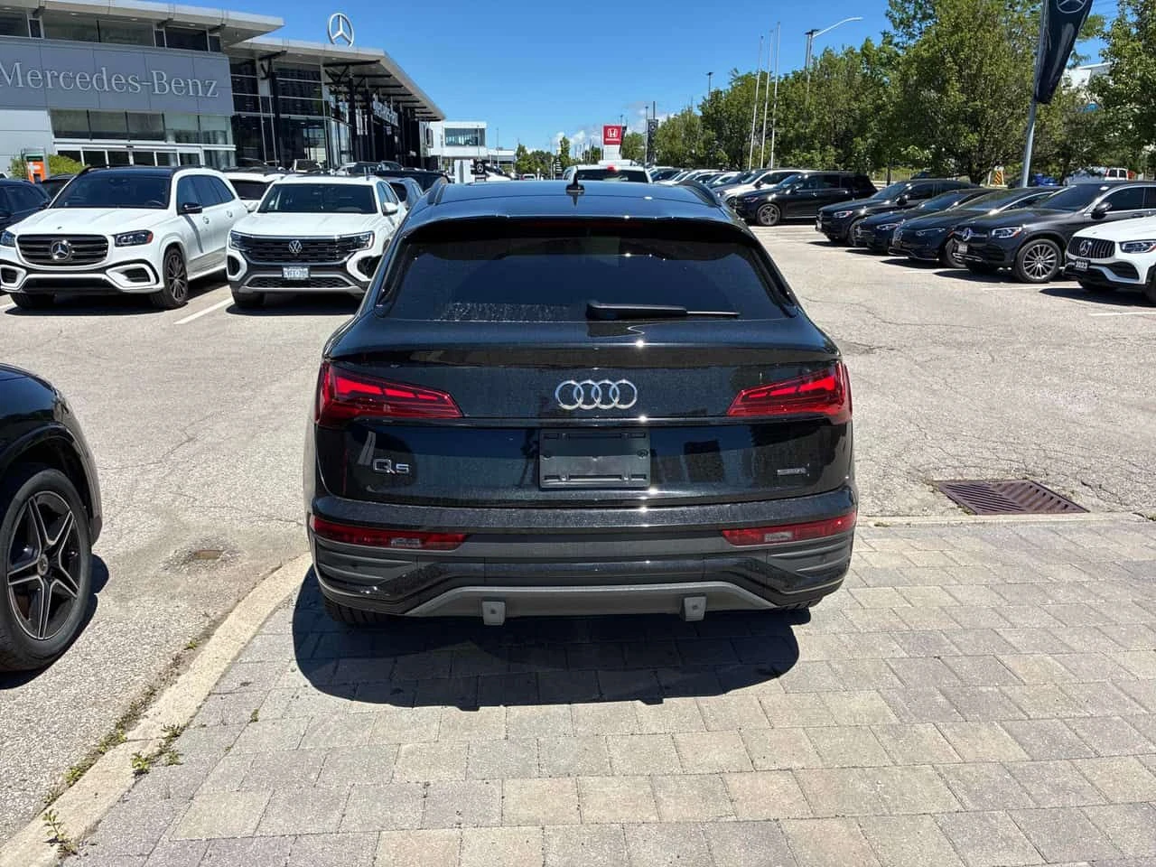 Audi Q5 Progressiv/ 360 / DISTRONIC / АВТОКРЕДИТ , снимка 4 - Автомобили и джипове - 55025298