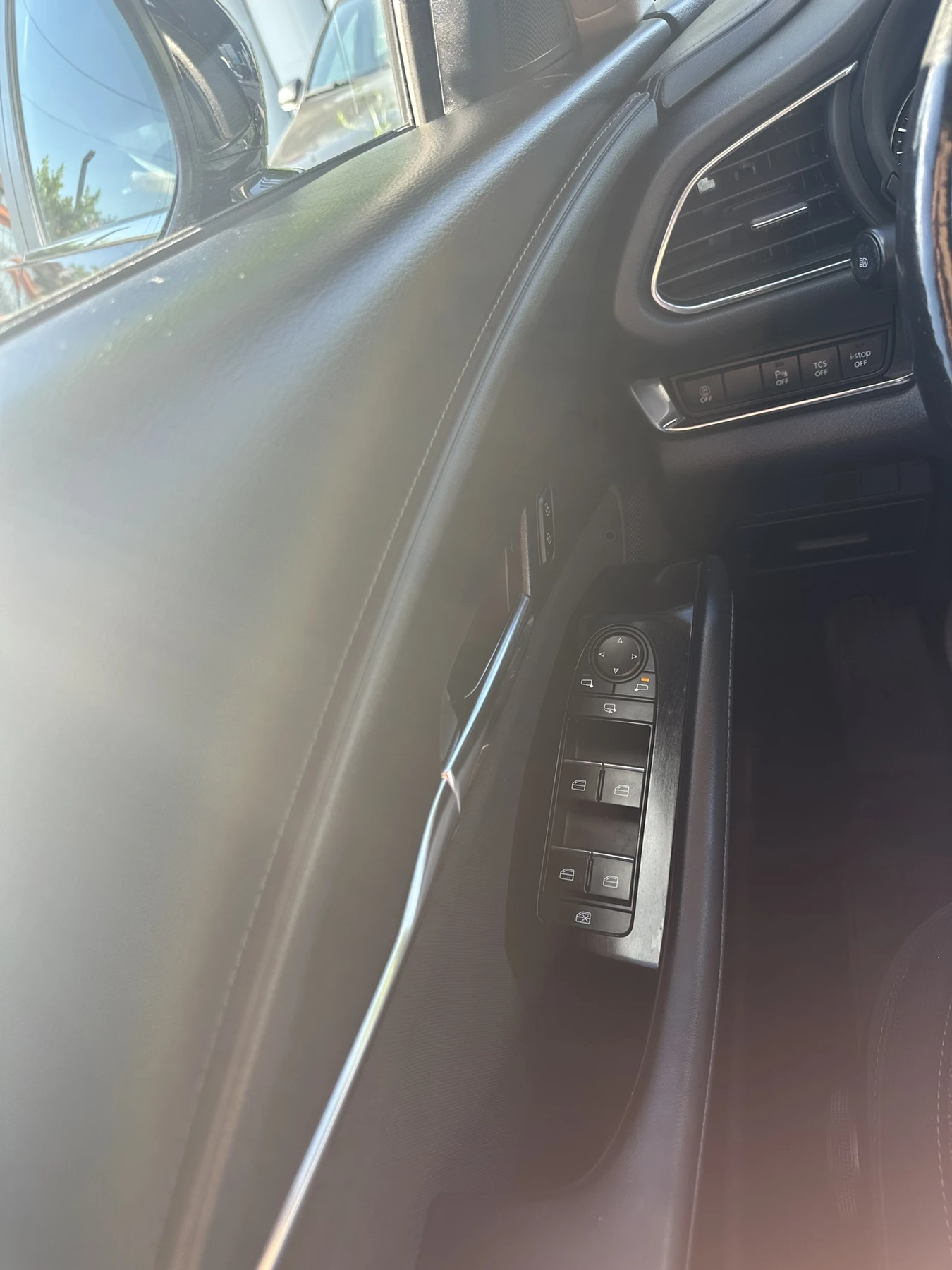 Mazda CX-30 първи собственик 37800 реални км, снимка 8 - Автомобили и джипове - 55093530