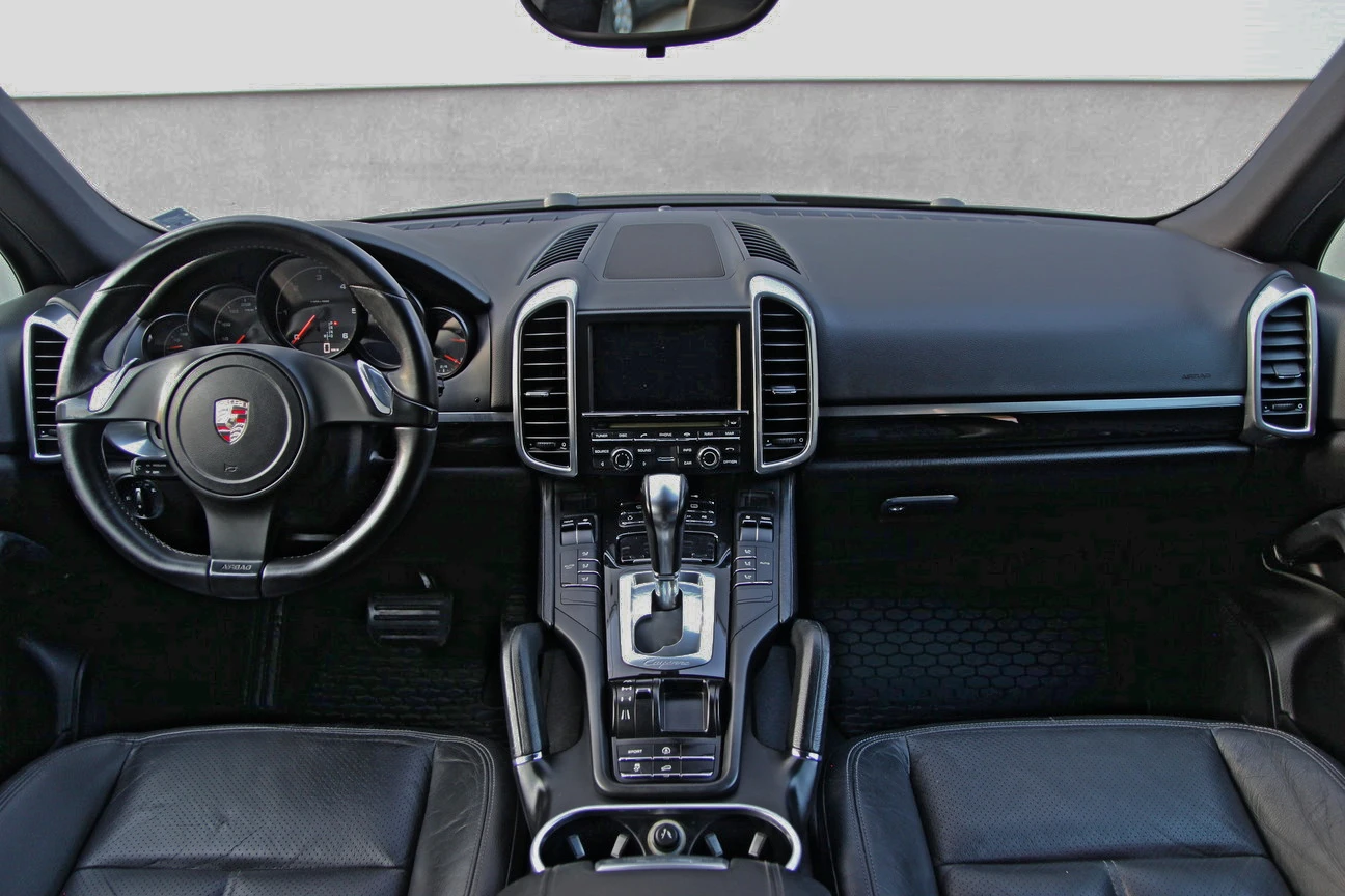 Porsche Cayenne 3.0 TDI BLACK, снимка 10 - Автомобили и джипове - 56340922