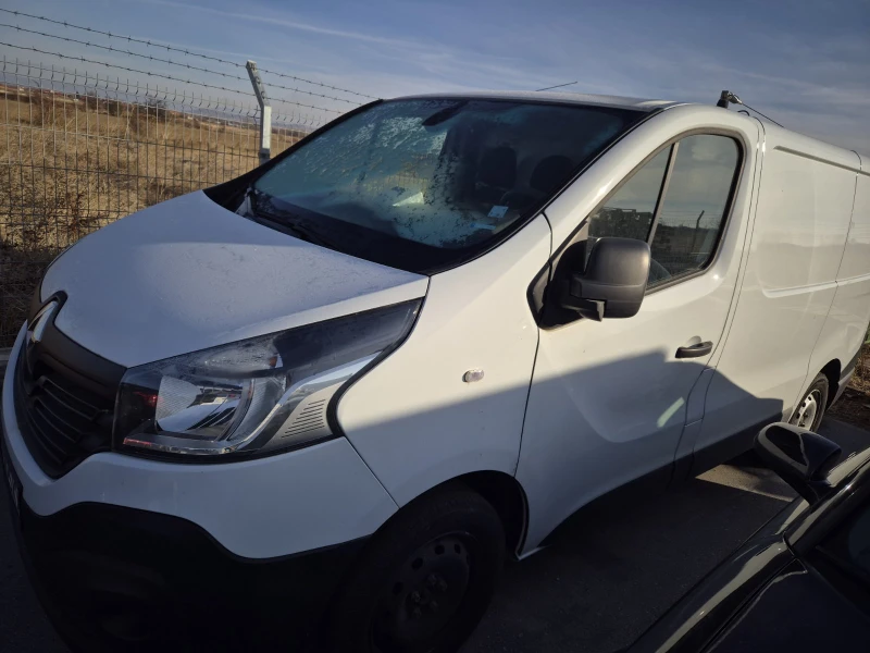 Renault Trafic, снимка 2 - Бусове и автобуси - 48109878