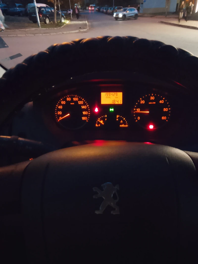 Peugeot Boxer, снимка 3 - Бусове и автобуси - 52377845