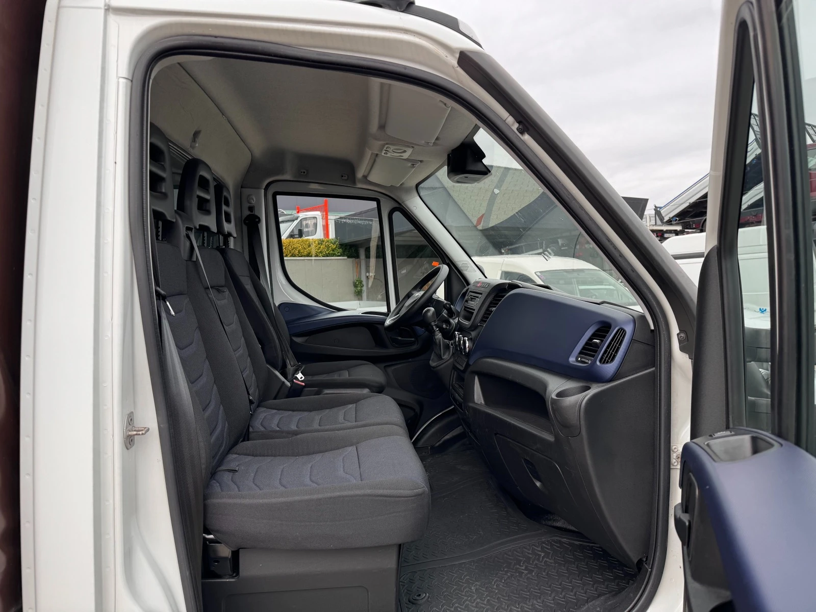 Iveco Daily 35-180 4, 15м. Клима Euro 6b - изображение 9