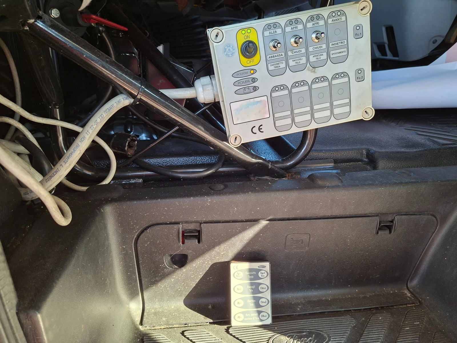 Ford Transit 2.2TDCI* 36м. х 134EUR. * , снимка 8 - Бусове и автобуси - 55277422