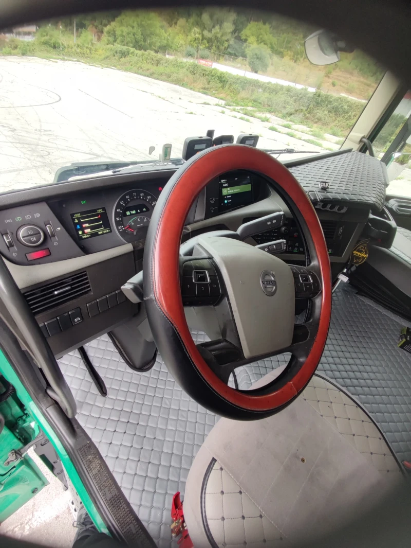 Volvo Fh, снимка 8 - Камиони - 52210970