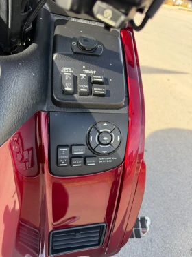 Honda Gold Wing GL1800 / ABS / AIRBAG / TOP, снимка 13