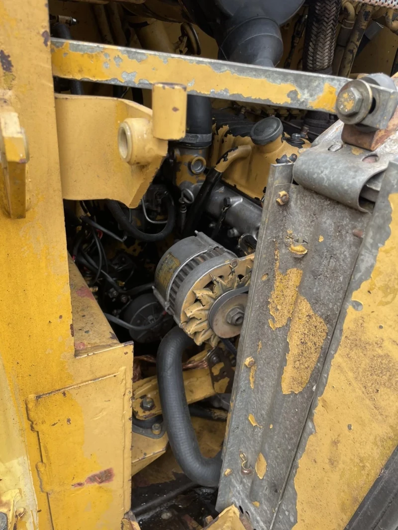 Мини челни товарачи Cat, снимка 8 - Индустриална техника - 53527377