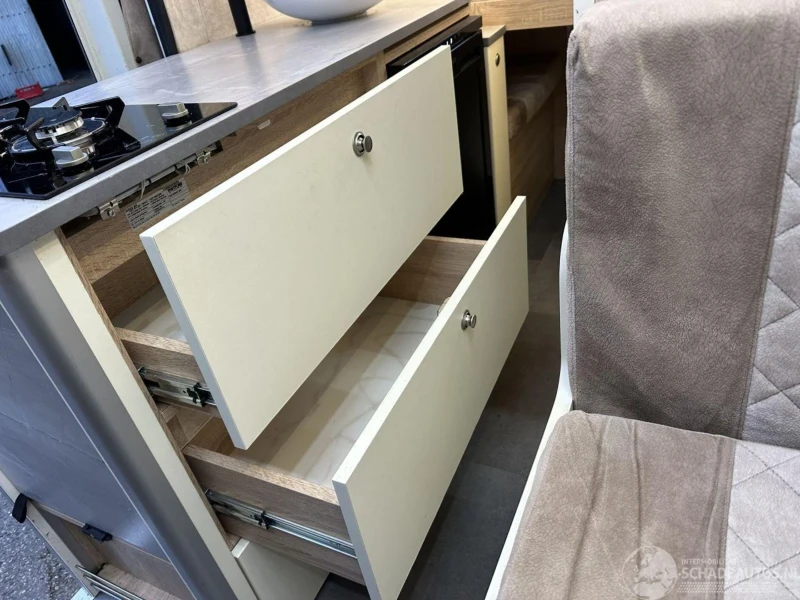 Кемпер Peugeot СПЕЦИАЛЕН АВТОМОБИЛ М1 2+ 1, снимка 6 - Каравани и кемпери - 52530524