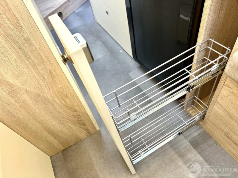 Кемпер Peugeot СПЕЦИАЛЕН АВТОМОБИЛ М1 2+ 1, снимка 8 - Каравани и кемпери - 52530524