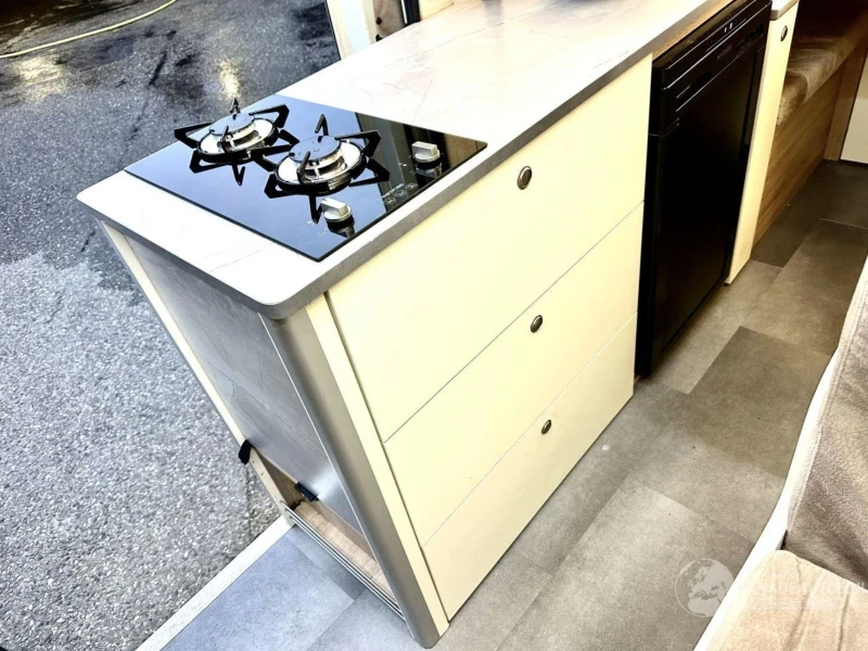 Кемпер Peugeot СПЕЦИАЛЕН АВТОМОБИЛ М1 2+ 1, снимка 7 - Каравани и кемпери - 52530524