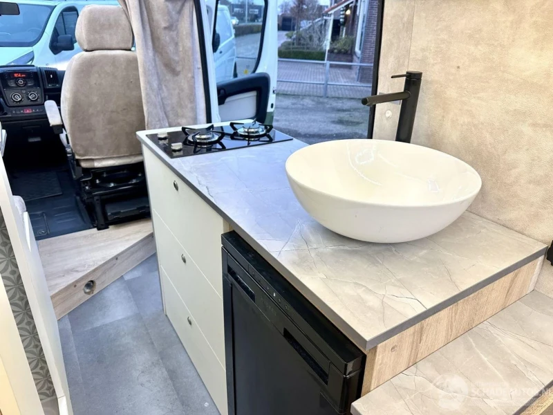 Кемпер Peugeot СПЕЦИАЛЕН АВТОМОБИЛ М1 2+ 1, снимка 10 - Каравани и кемпери - 52530524