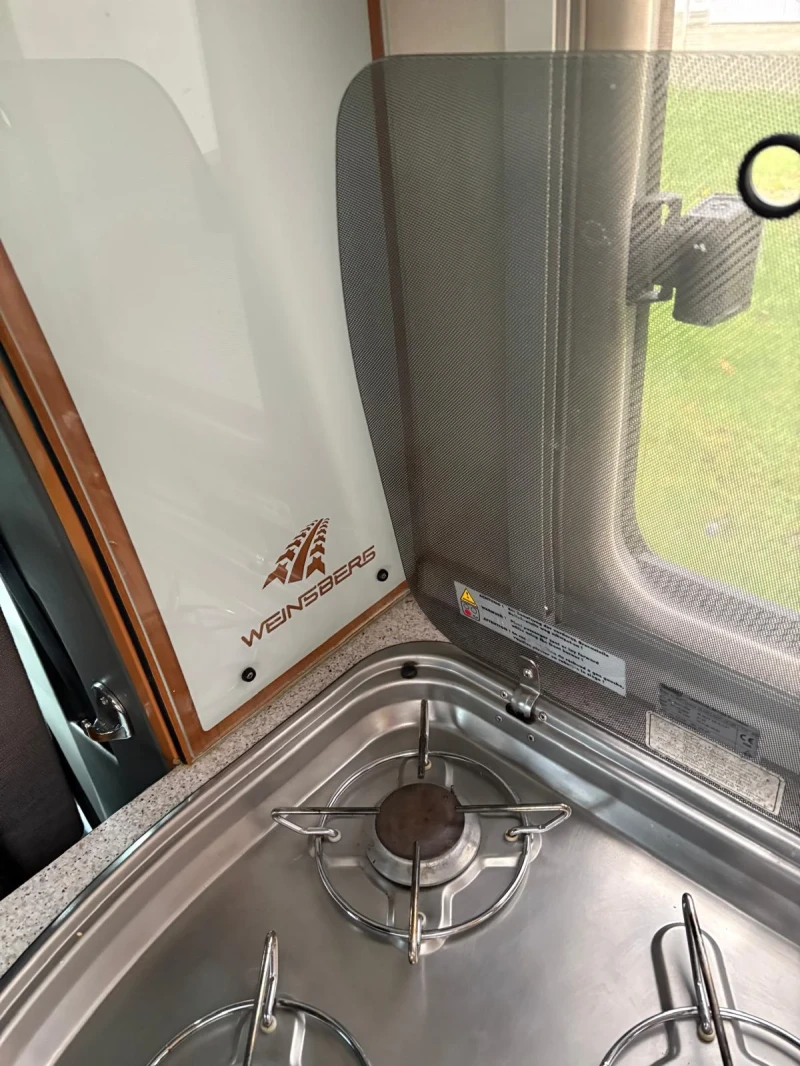 Кемпер Knaus R43, снимка 8 - Каравани и кемпери - 52636811