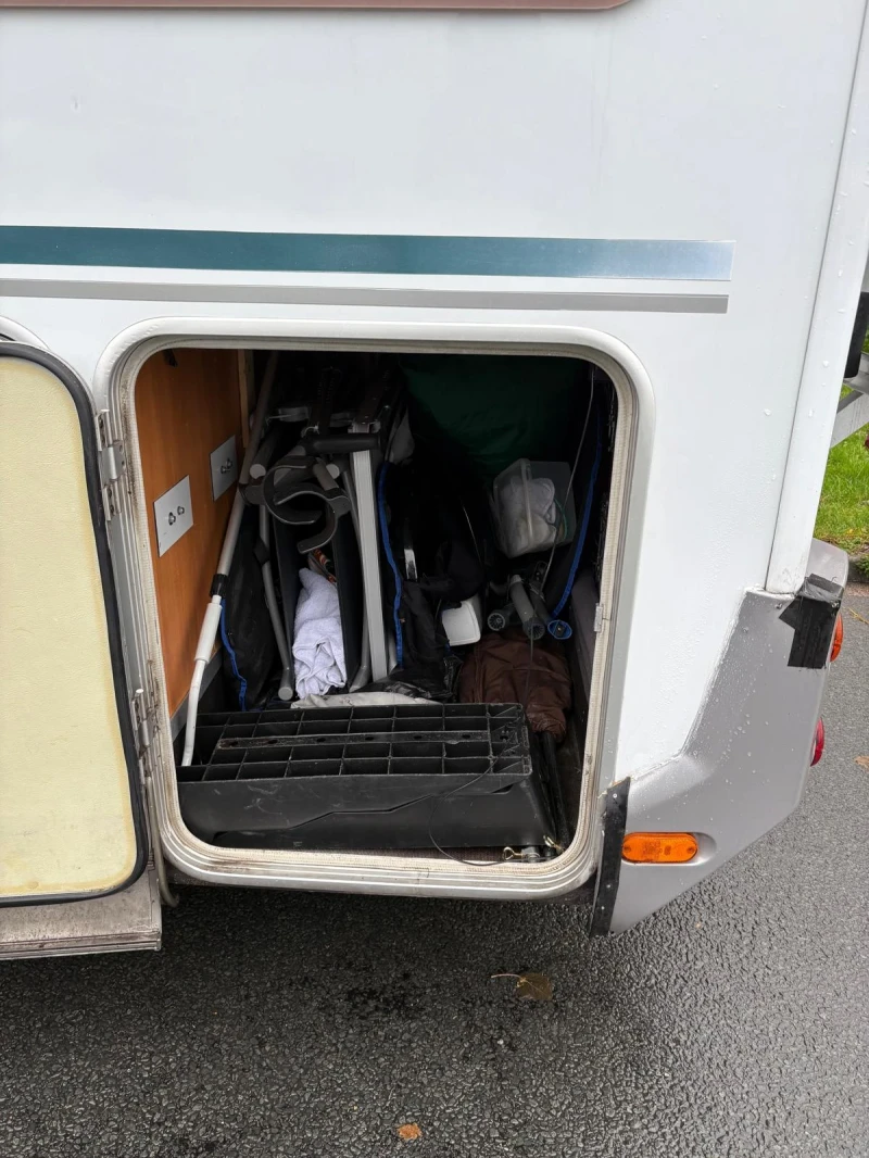 Кемпер Knaus R43, снимка 11 - Каравани и кемпери - 52636811