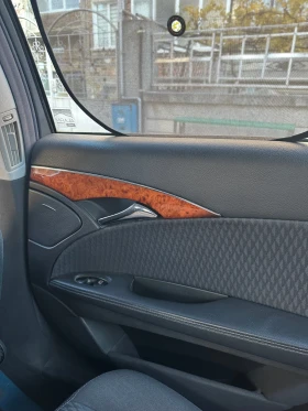 Mercedes-Benz E 320 N, снимка 6