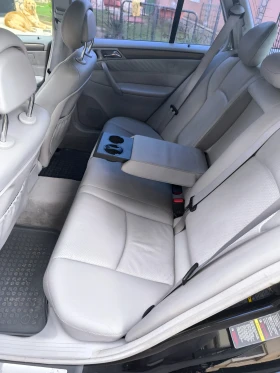 Mercedes-Benz C 320, снимка 7