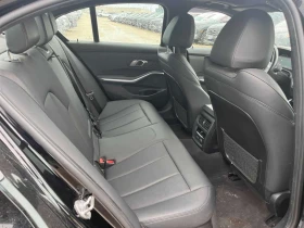 BMW 330 330i xDrive/CARFAX/ПОДГРЕВ/ПАМЕТ/ШИБЕДАХ, снимка 14