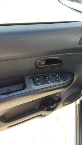 Kia Carens undefined | Auto.bg — изображение 8