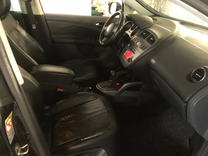 Seat Altea 2.0TDi Swiss Autom., снимка 6 - Автомобили и джипове - 38491401