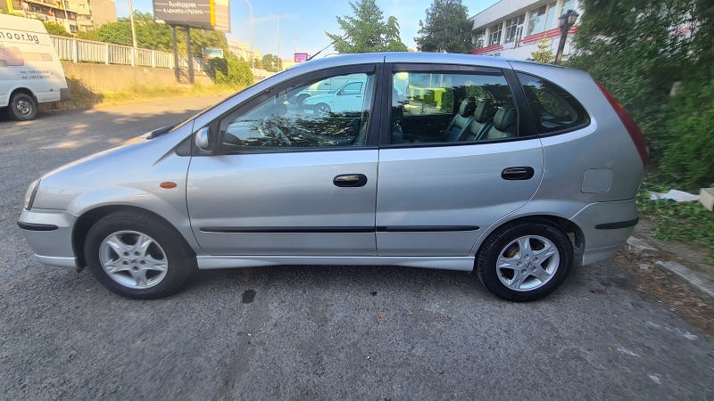 Nissan Almera tino, снимка 2 - Автомобили и джипове - 46603159