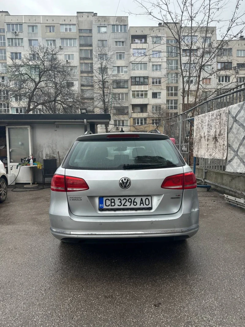 VW Passat B7, снимка 2 - Автомобили и джипове - 49324531