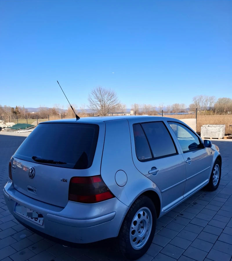 VW Golf, снимка 5 - Автомобили и джипове - 49391110