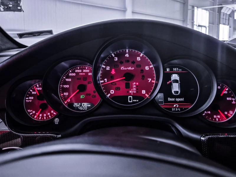 Porsche Panamera Turbo S, снимка 7 - Автомобили и джипове - 51190425
