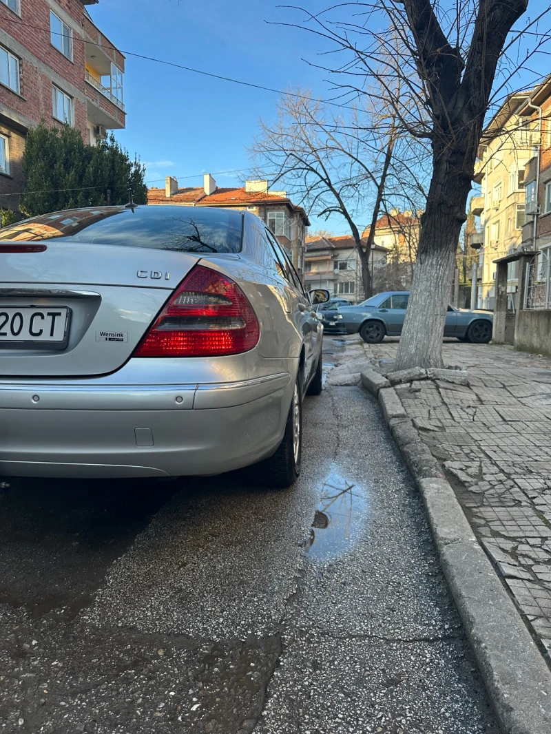 Mercedes-Benz E 320 N, снимка 3 - Автомобили и джипове - 52366297