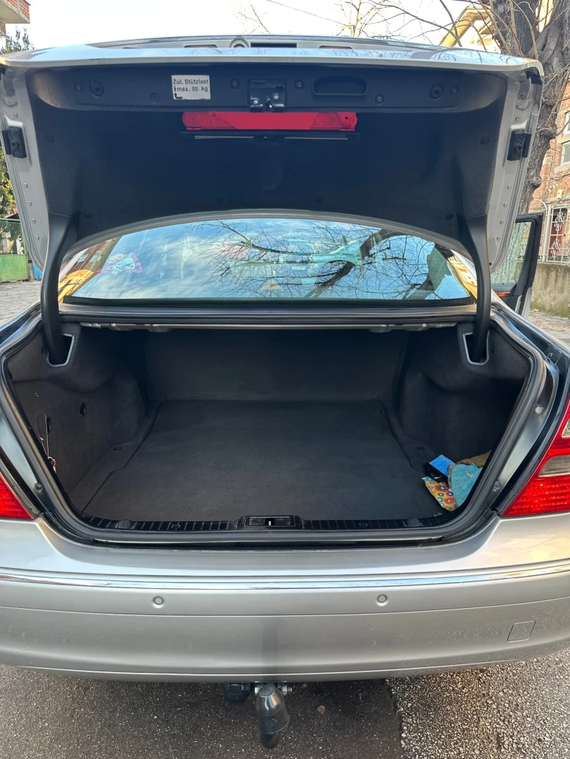 Mercedes-Benz E 320 N, снимка 15 - Автомобили и джипове - 52366297