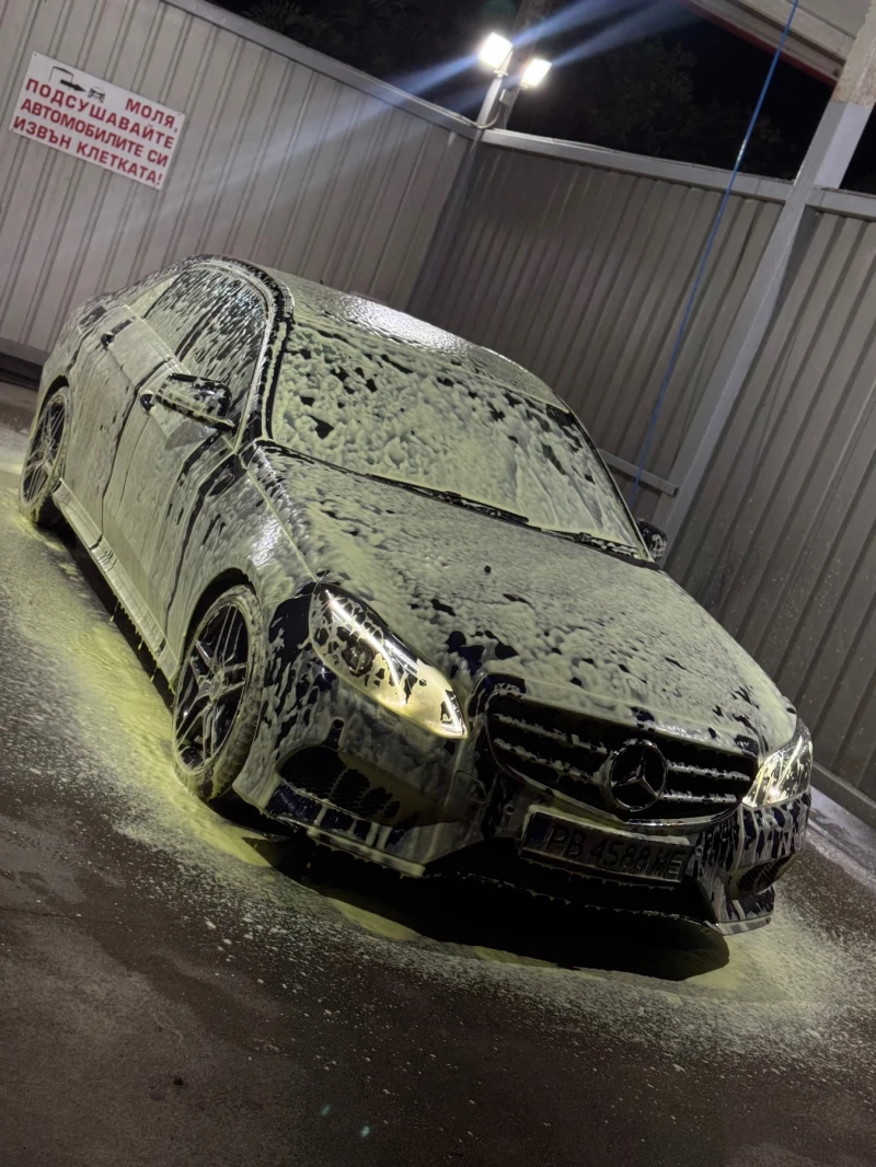 Mercedes-Benz E 220, снимка 2 - Автомобили и джипове - 52474573