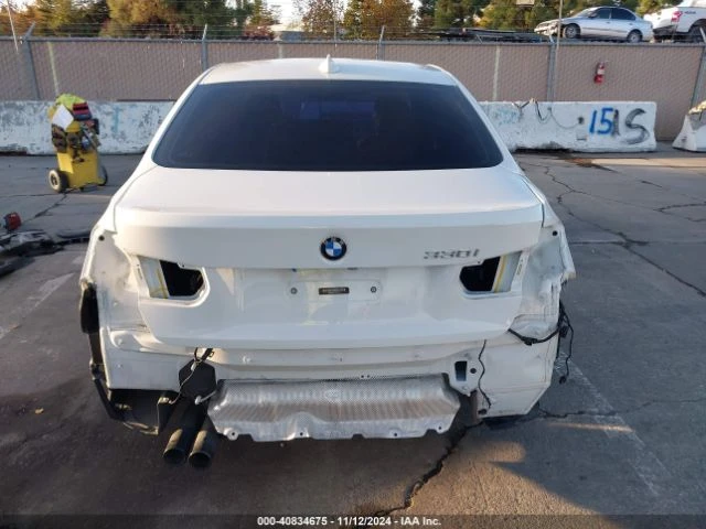 BMW 330 Минимална щета, Цената е крайна след всички разход, снимка 7 - Автомобили и джипове - 48813457