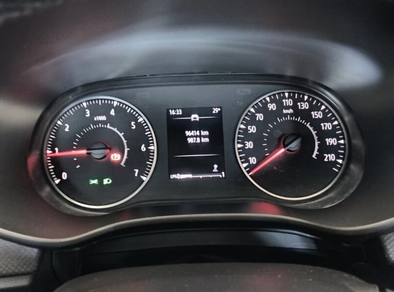 Dacia Sandero 1.0Tce/100К.с./LPG/Stepway/КАПАРИРАН!, снимка 10 - Автомобили и джипове - 54560019