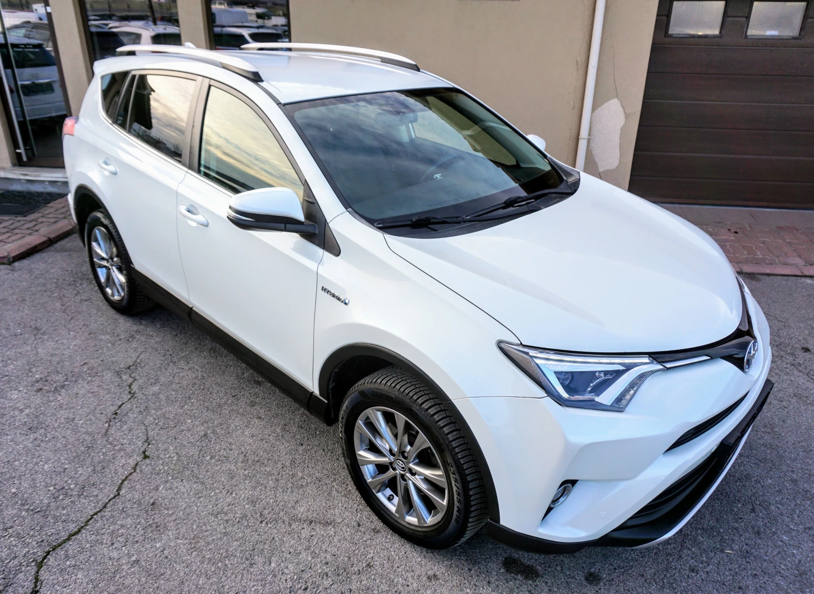 Toyota Rav4 2.5VVT-I H LOUNGE E-CVT - изображение 2