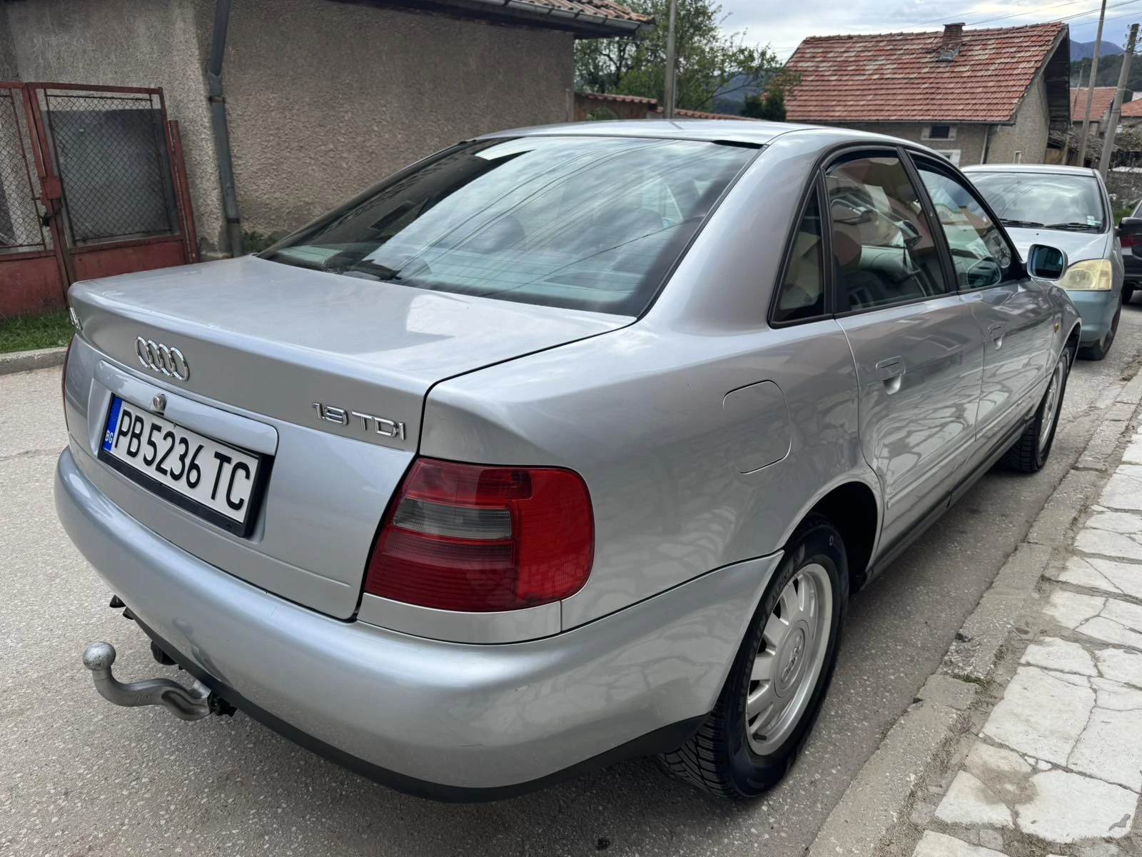 Audi A4 A4B5 - изображение 4