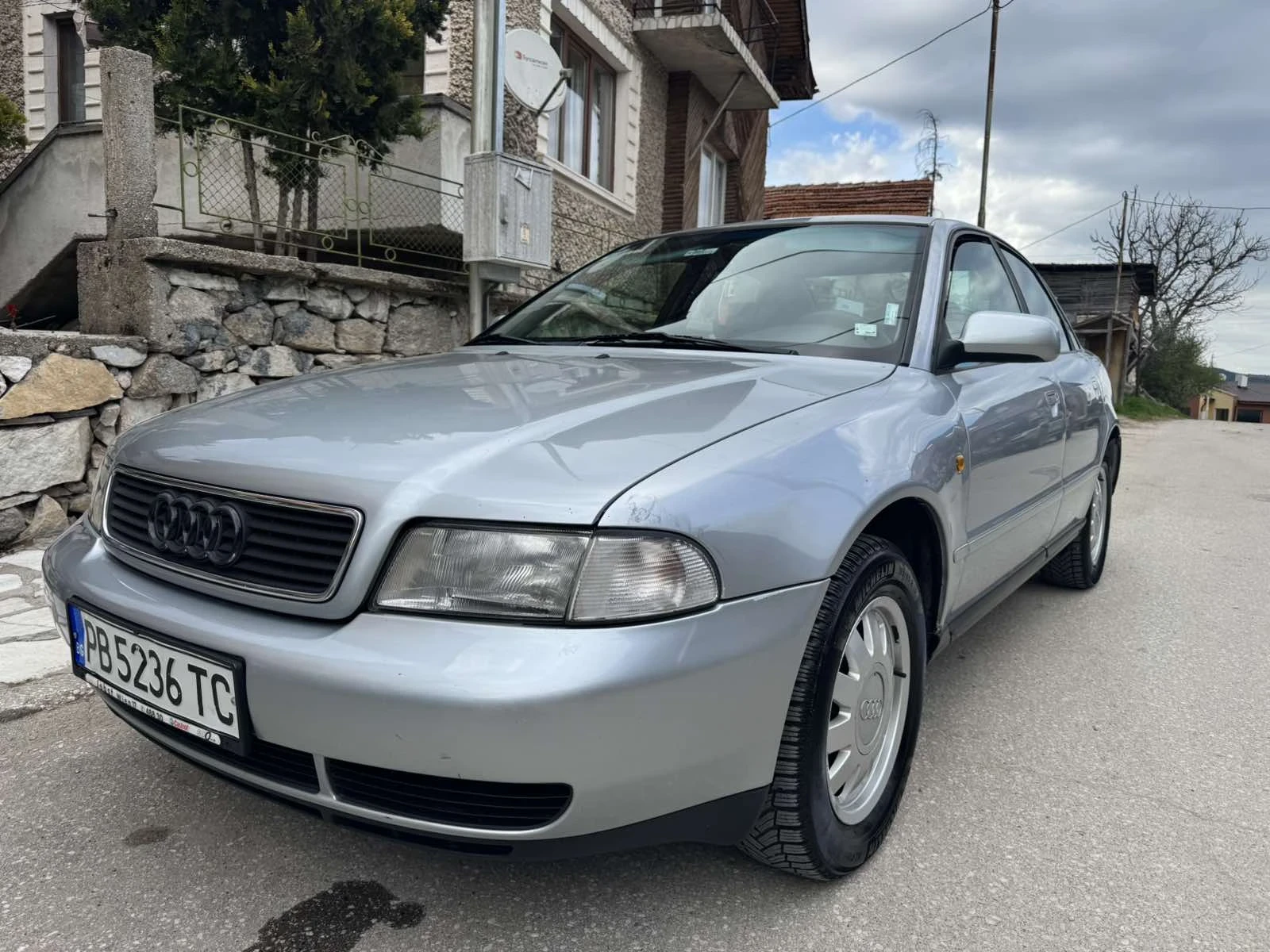 Audi A4 A4B5 - изображение 2