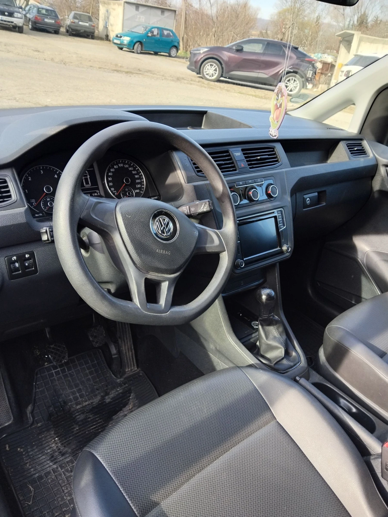 VW Caddy Maxi/2.0 TDI/5 места - изображение 10