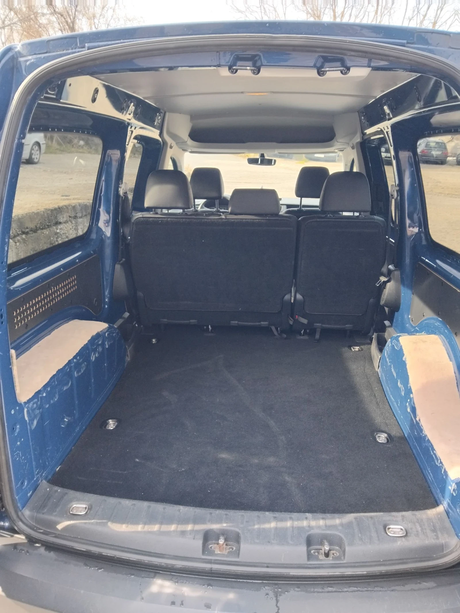 VW Caddy Maxi/2.0 TDI/5 места - изображение 7
