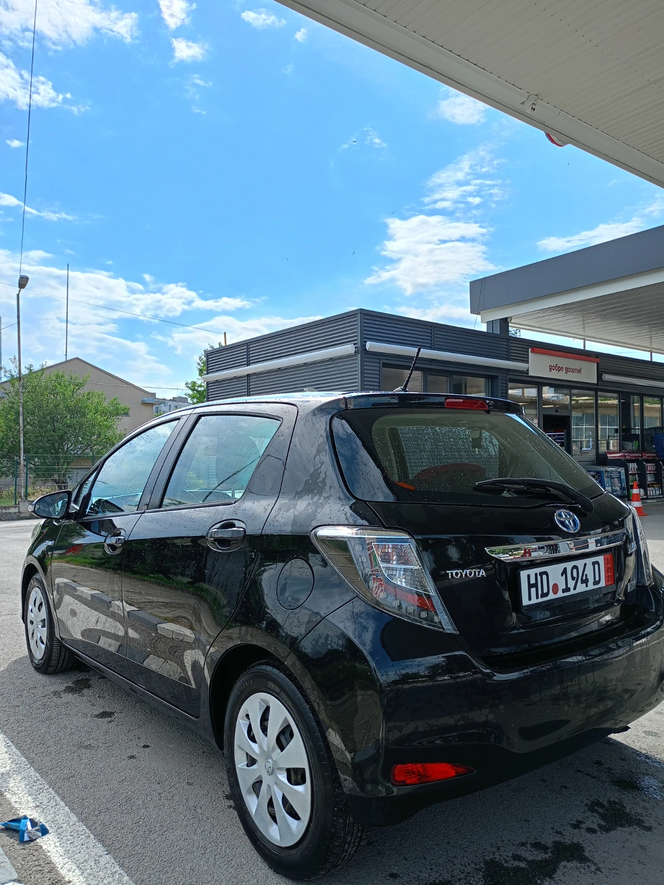 Toyota Yaris HYBRID - изображение 4