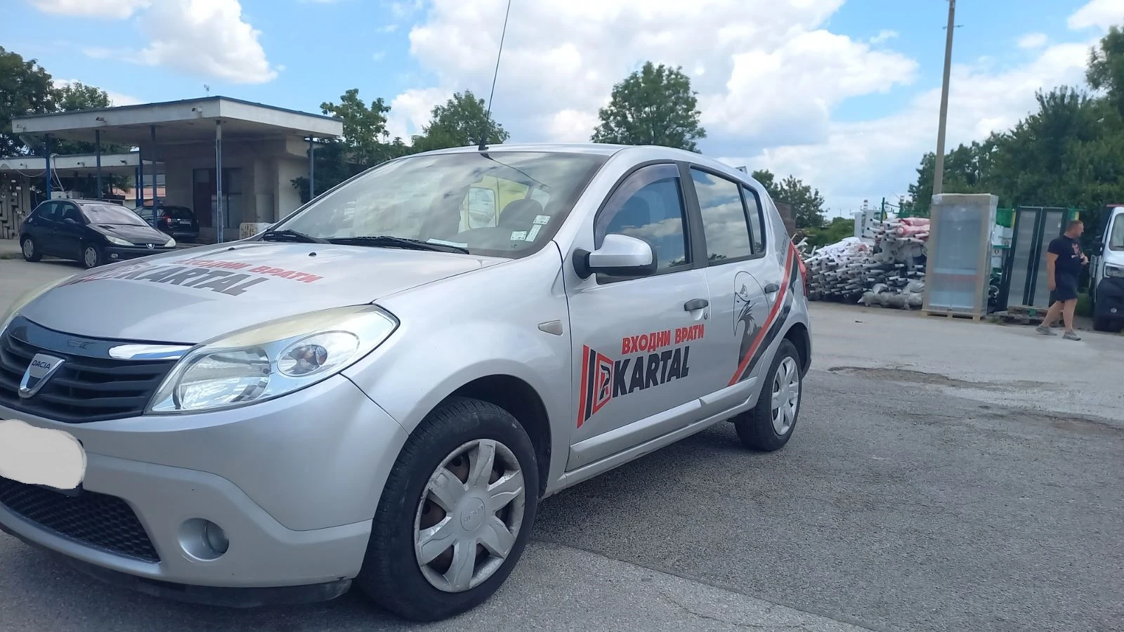 Dacia Sandero 1.4 Бензин/Газ - изображение 8