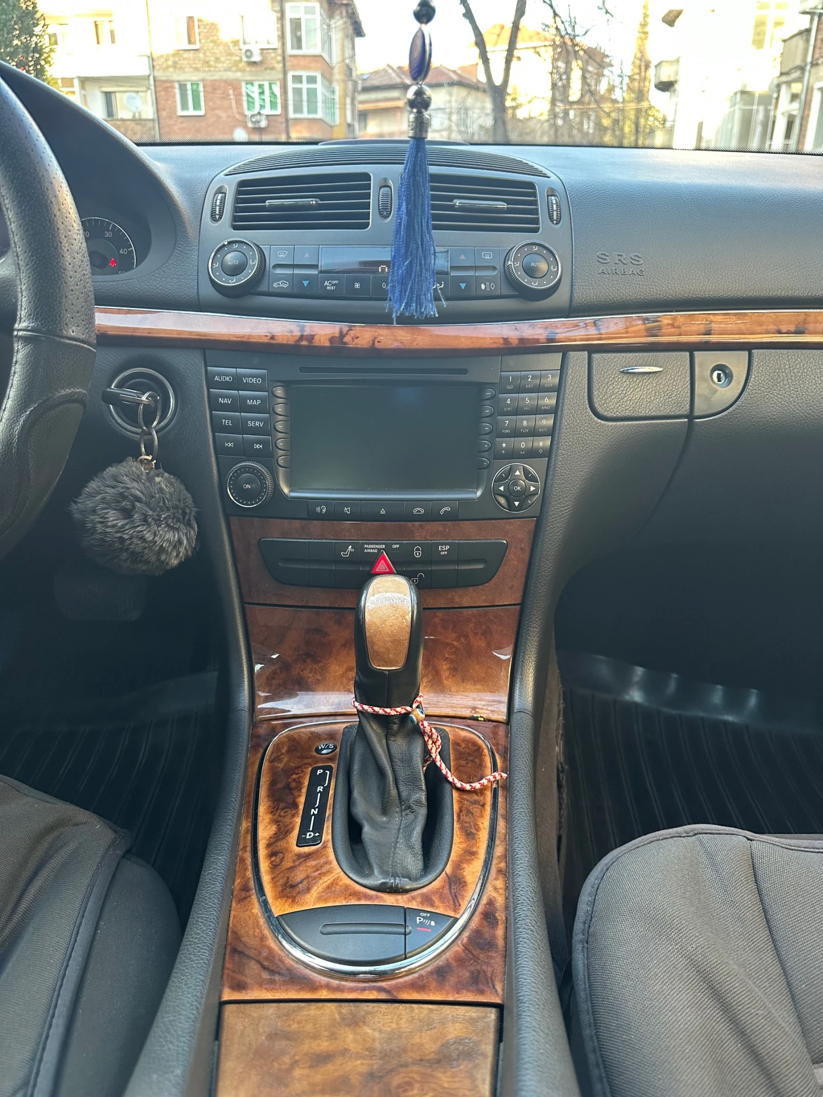 Mercedes-Benz E 320 N - изображение 7