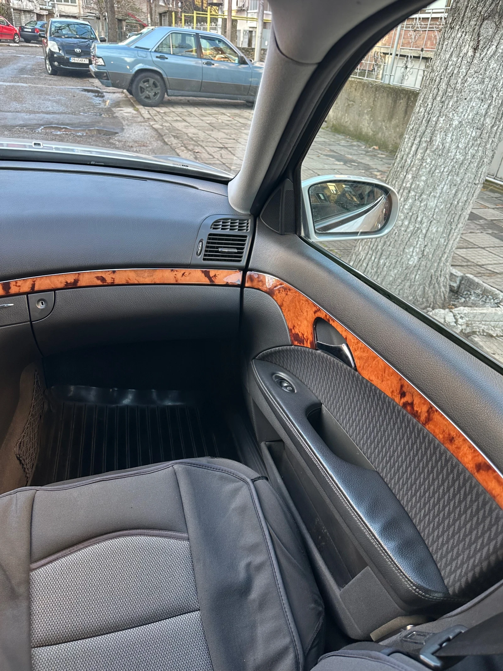 Mercedes-Benz E 320 N - изображение 10