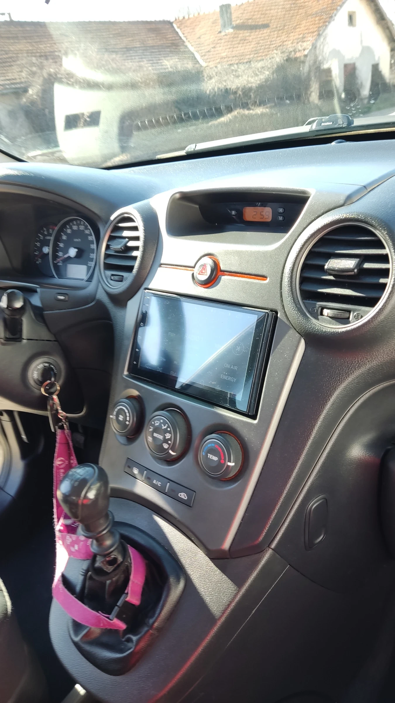 Kia Carens, снимка 12 - Автомобили и джипове - 53825198