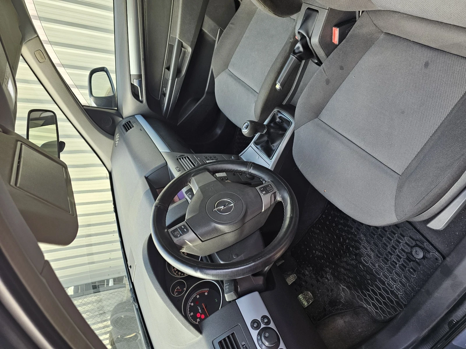 Opel Astra H, снимка 9 - Автомобили и джипове - 54028431