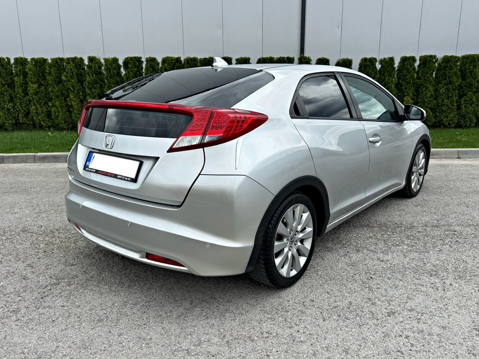 Honda Civic 2.2i-DTEC Камера/Регистриран/Обслужен!!!, снимка 7 - Автомобили и джипове - 54380573