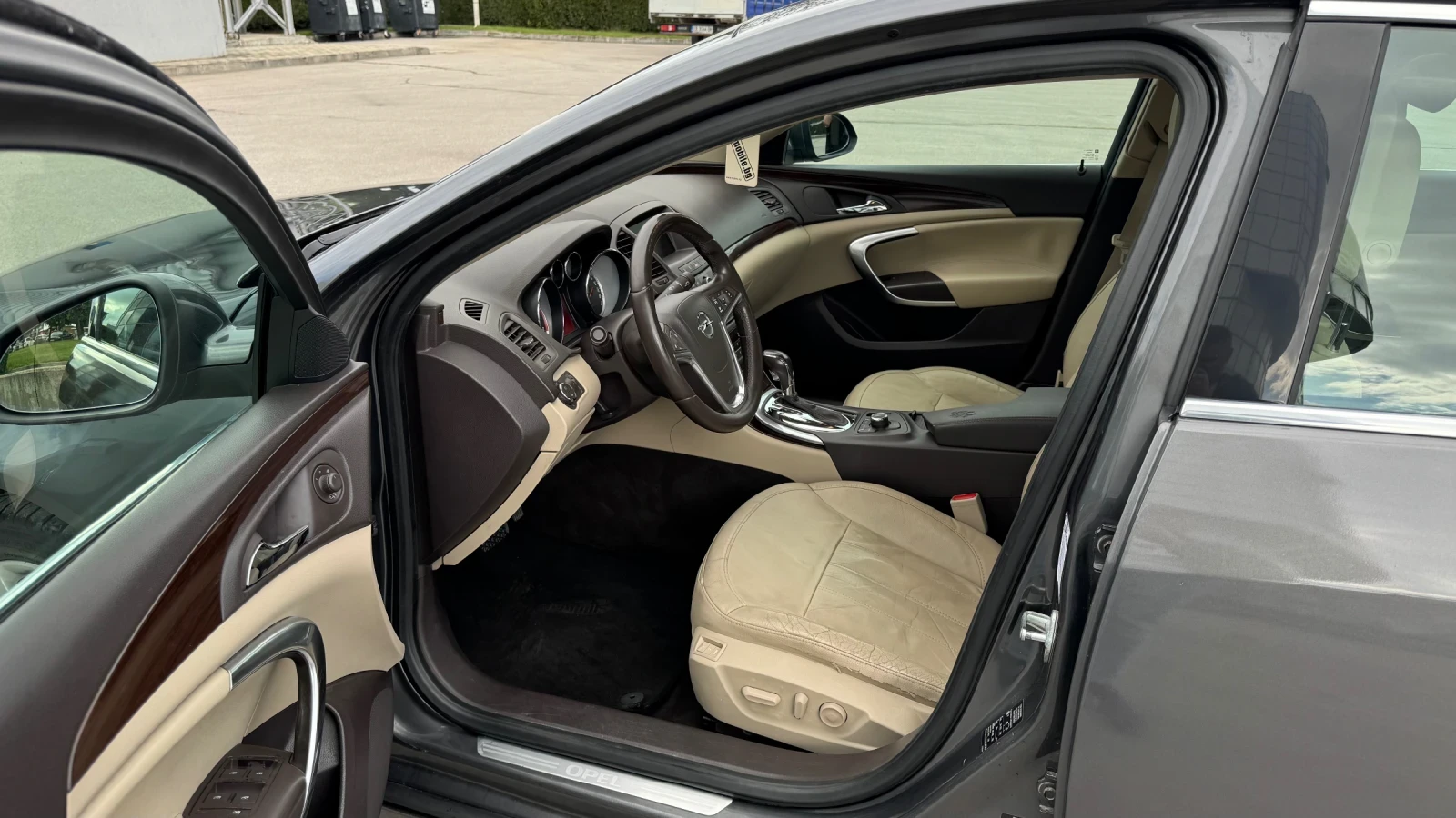 Opel Insignia, снимка 9 - Автомобили и джипове - 54545197