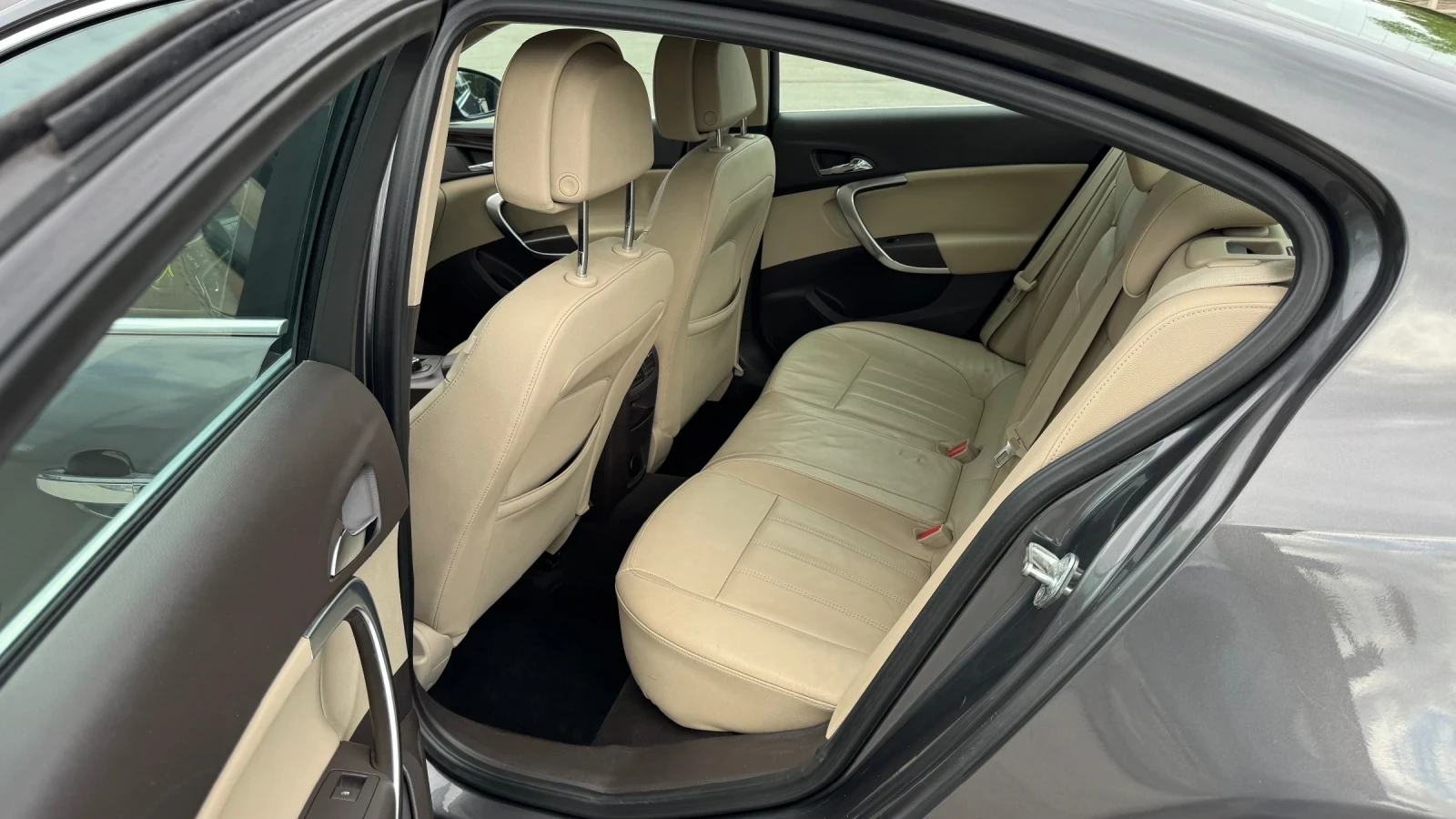 Opel Insignia, снимка 10 - Автомобили и джипове - 54545197